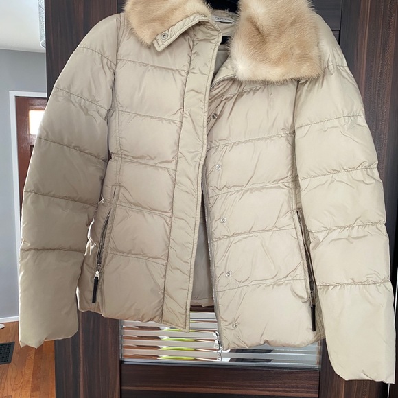 Prada down jacket with real fur size 38 - Picture 2 of 6